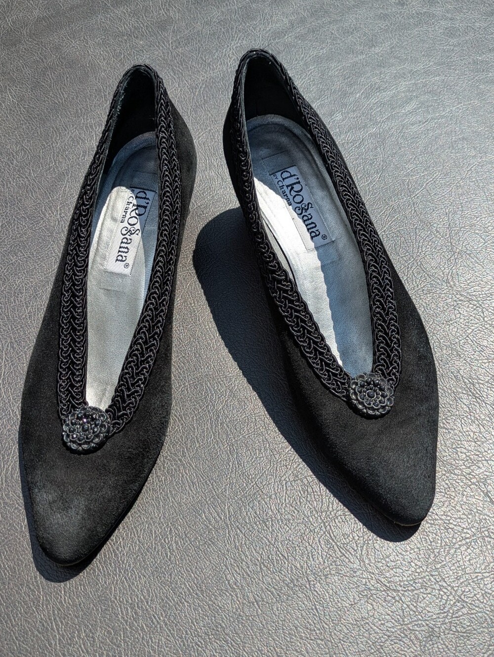 d'Rossana by Charna black Suede 8N 2" heels